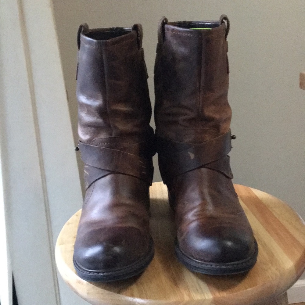 Leather boots